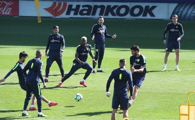 Diego, Recio, Keko y Borja Bastón, novedades en la convocatoria del Málaga