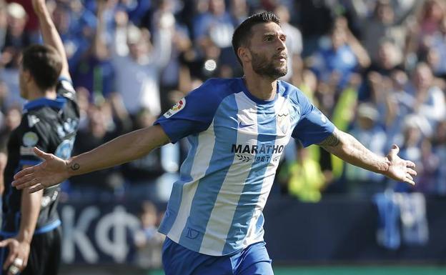 Keko, Iturra y Borja Bastón, novedades en la convocatoria del Málaga