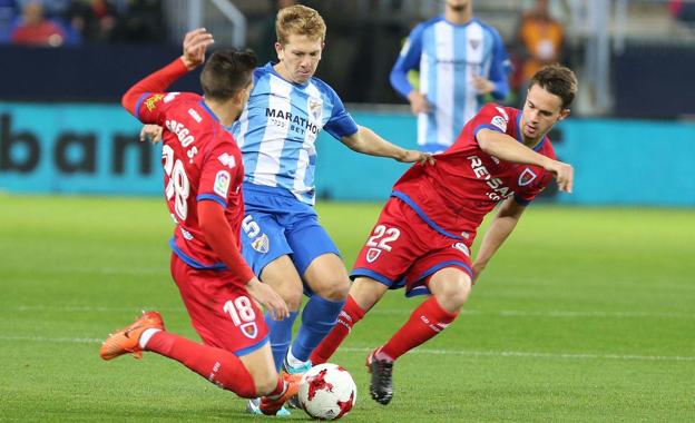 El Málaga confía en resolver a corto plazo las salidas de Rolón, Cecchini y Cenk