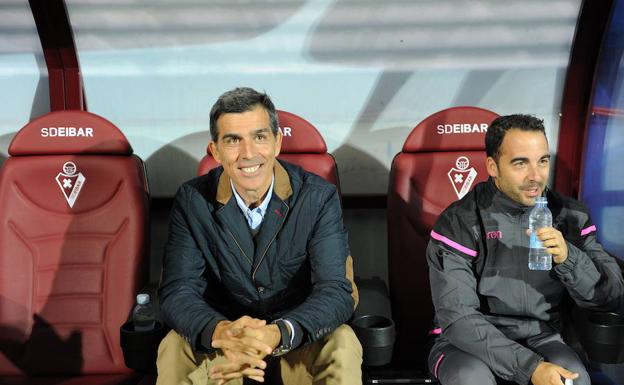 El Málaga se encomienda a Muñiz para el proyecto de ascenso a Primera División