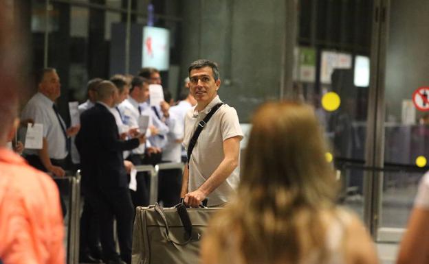 Muñiz ya está aquí y hoy será presentado como entrenador del Málaga