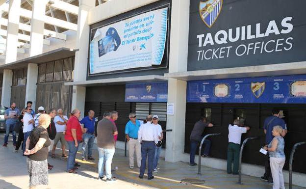 La campaña de abonos del Málaga se reactiva a tiempo