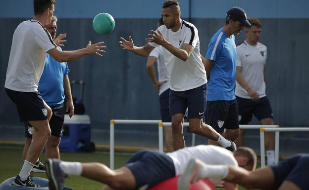 El Málaga, con demasiado retraso