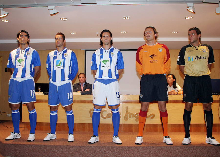 Equipaciones de la temporada 2005-06 en Primera. Con ellas se descendió a Segunda.