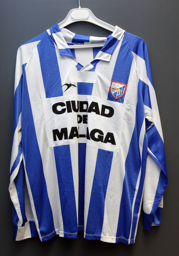 Primera camiseta del Atlético Malagueño en Tercera División en la temporada 92-93