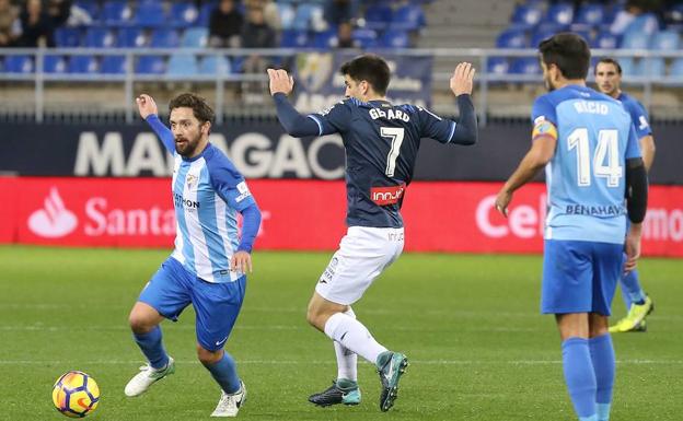 Diego González e Iturra, novedades en la lista del Málaga ante el Alcorcón