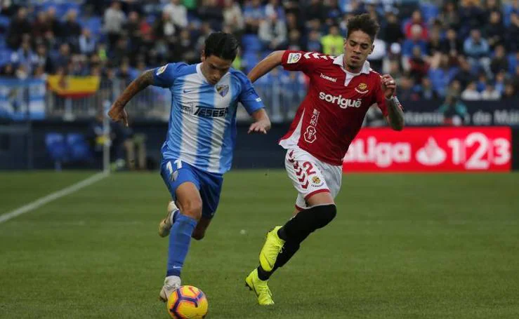 El Málaga gana al Nástic (2-0)