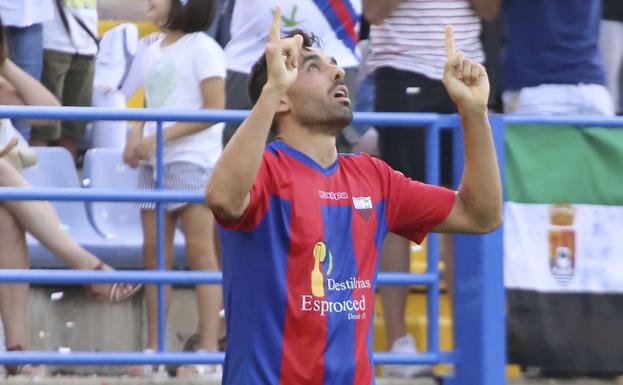 De albañil a 'pichichi' de Segunda