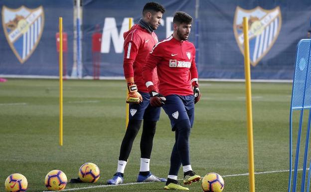El Málaga afronta hoy el último día del plazo de fichajes con algunas dudas