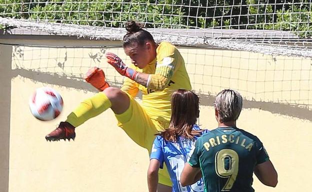 El Málaga recibe esta mañana a un Valencia con adicción a los empates