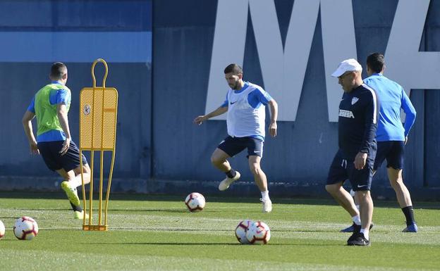 Dani Pacheco completa el entrenamiento y podría estar disponible para Tarragona