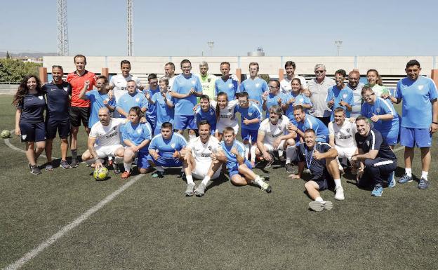 El Málaga Genuine arrolla a un combinado de leyendas del club