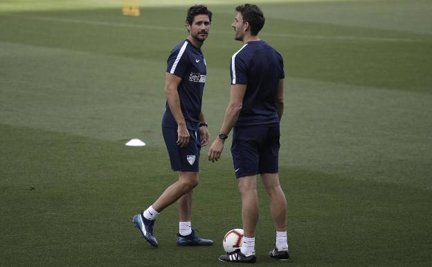 Primera cumbre del Málaga con Víctor para analizar la renovación del entrenador