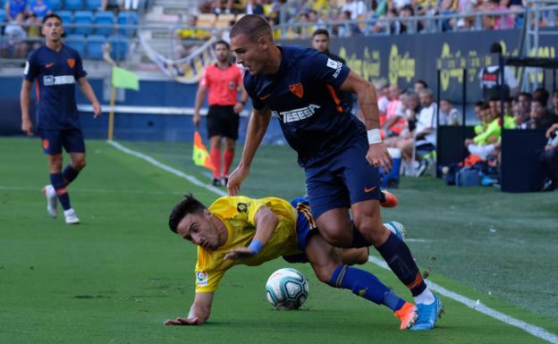 El Málaga sucumbe en un partido de verdad