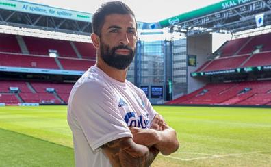 El Málaga ya podrá inscribir jugadores tras la venta de Santos al Copenhague