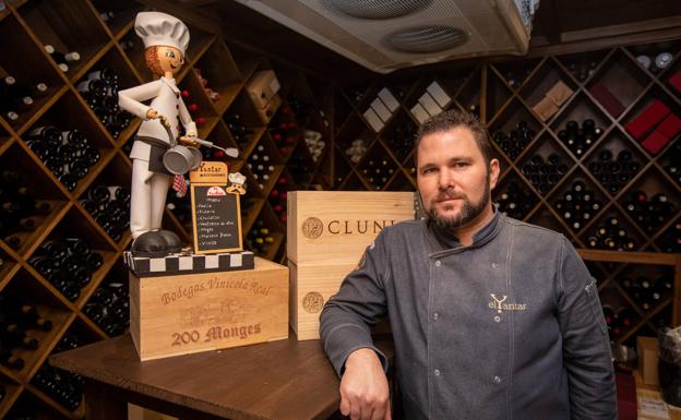 Culto al producto del mar y gran bodega en El Yantar de Mezquitilla