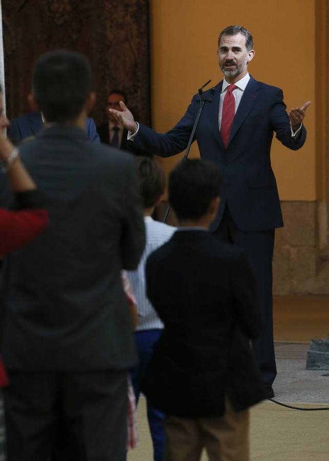Felipe VI recibe a los ganadores del concurso 'Qué es un Rey para ti