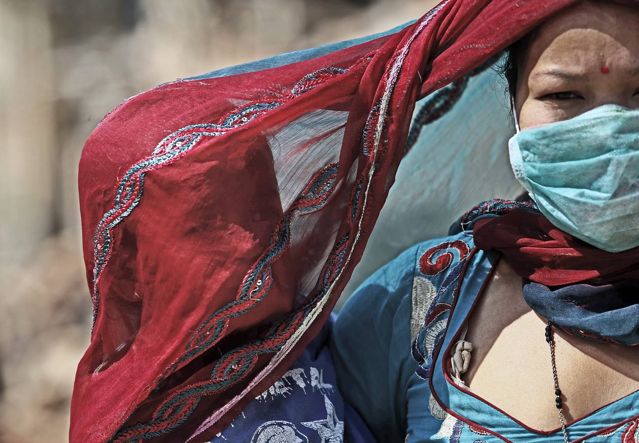 Los niños de Nepal vuelven al colegio tras el terremoto - diariosur.es