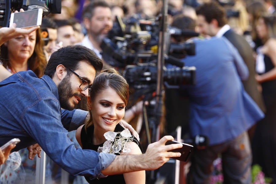 La alfombra roja de la gala inaugural del Festival de Cine, en imágenes