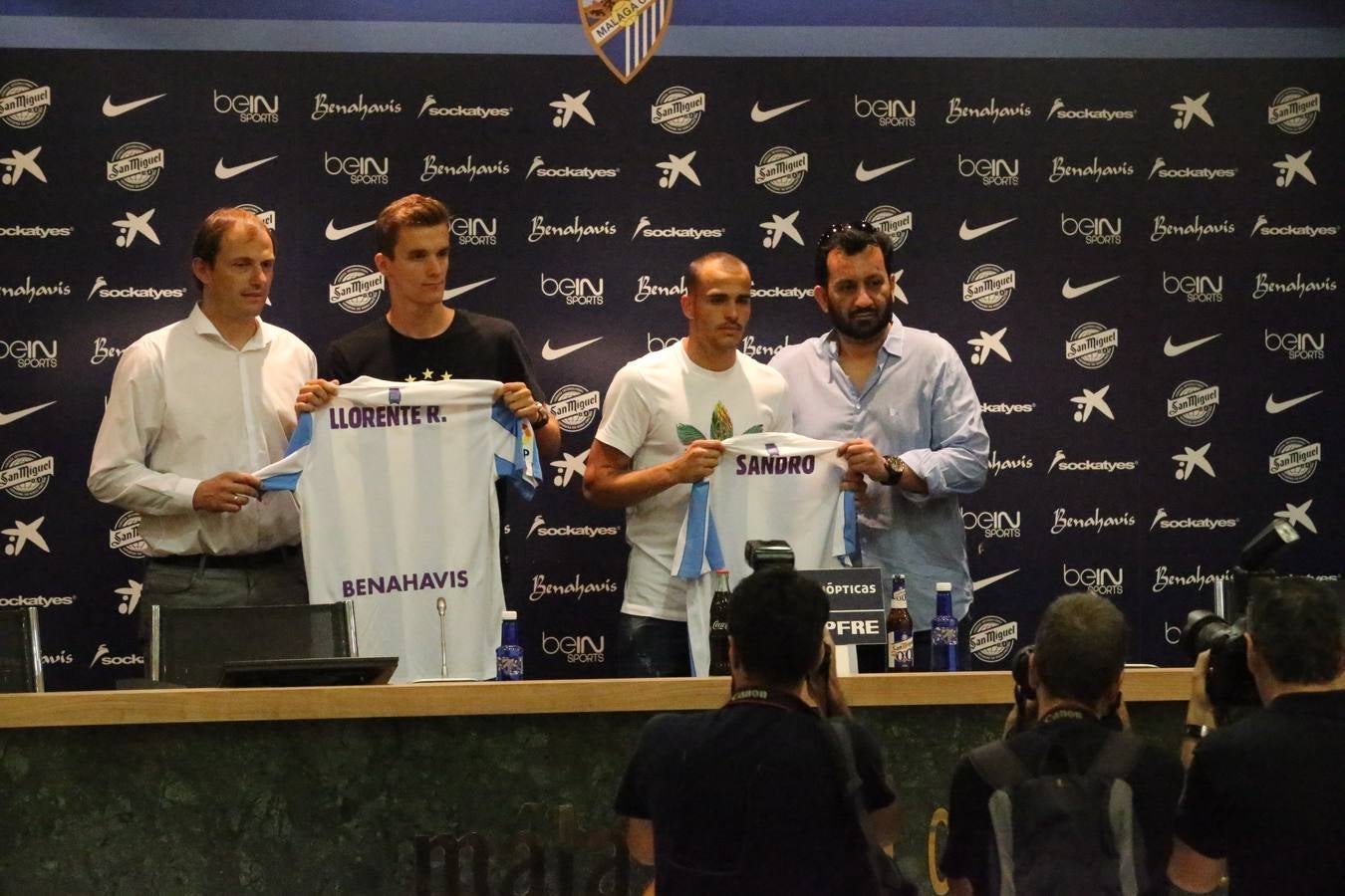 El jeque presenta Sandro y Diego Llorente