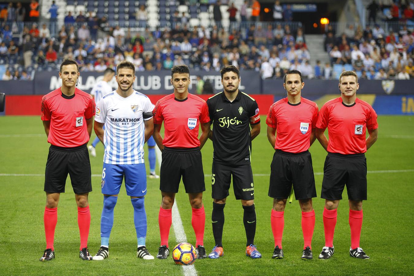 Las imágenes del Málaga - Sporting en La Rosaleda