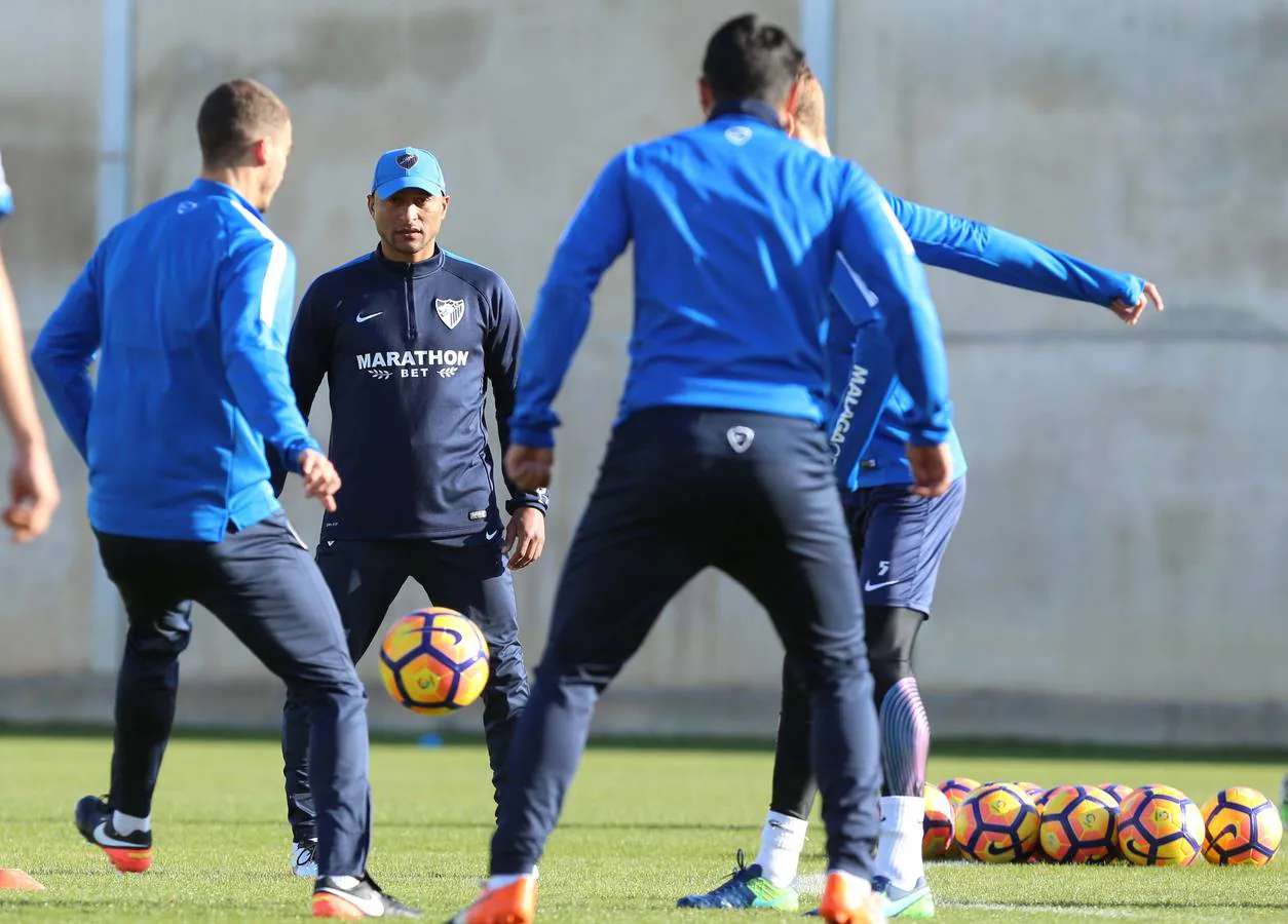 Marcelo Romero se hace cargo del primer entrenamiento y Juande Ramos se despide