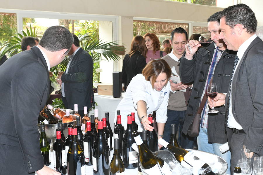 José Antonio Lara, de Bodegas Lara, con Pepo Frade y Abraham Garrote.