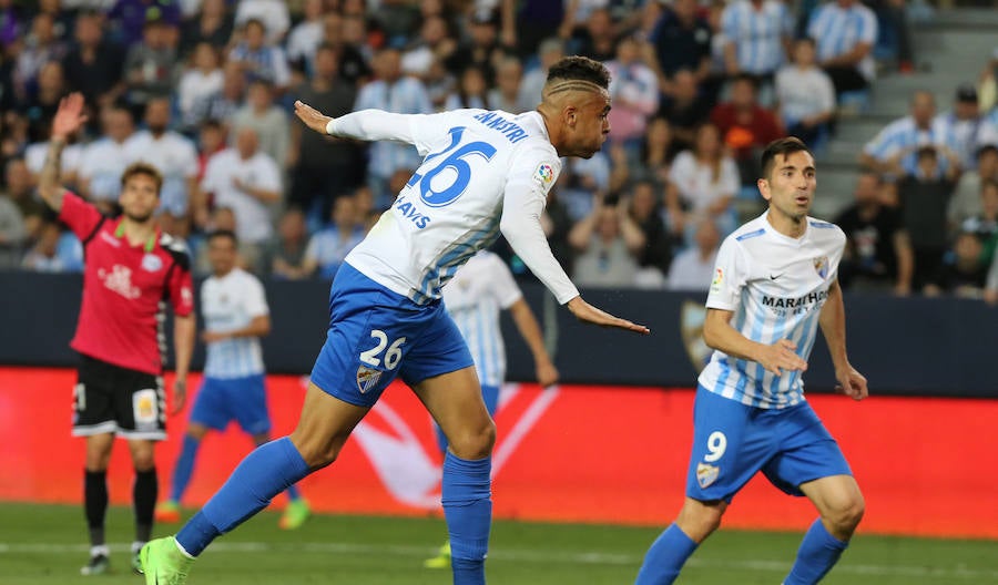 El Málaga-Alavés, en imágenes