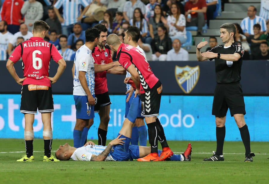 El Málaga-Alavés, en imágenes