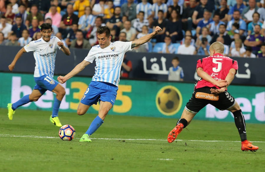 El Málaga-Alavés, en imágenes