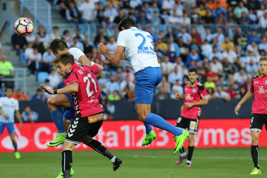 El Málaga-Alavés, en imágenes