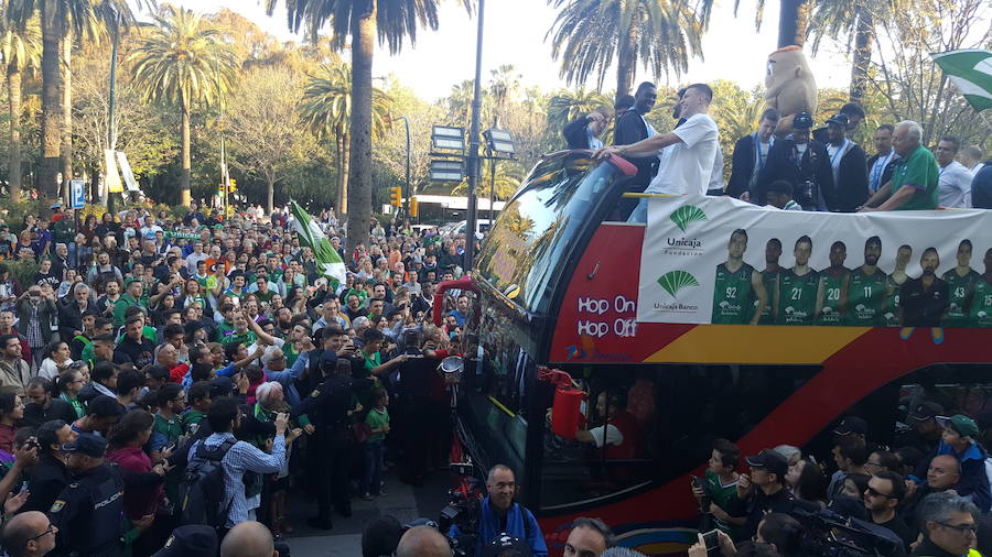 El Unicaja celebra el título en Málaga junto a sus aficionados (II)