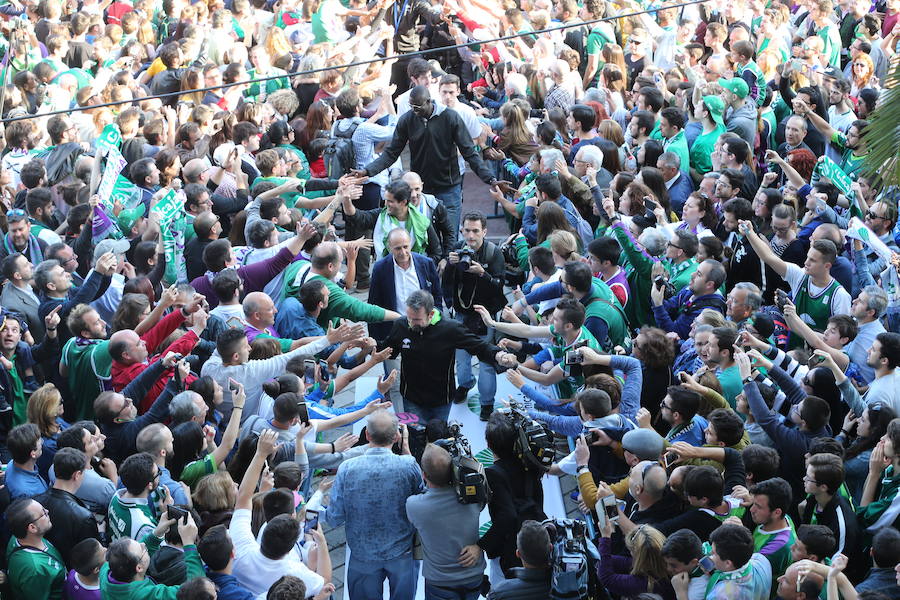 El Unicaja celebra el título en Málaga junto a sus aficionados (II)