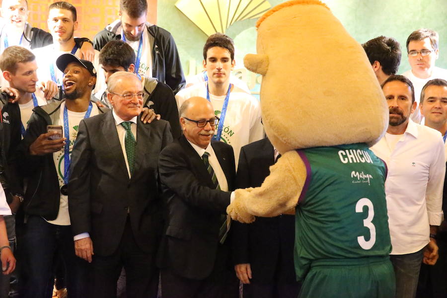 El Unicaja celebra el título en Málaga junto a sus aficionados (II)