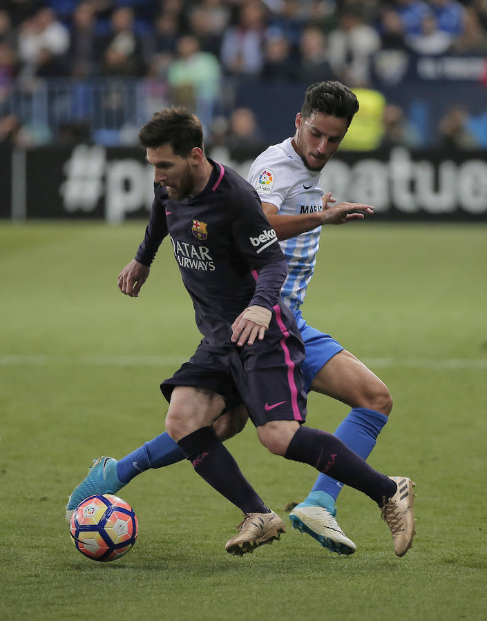 El partido del Málaga-Barcelona, en imágenes