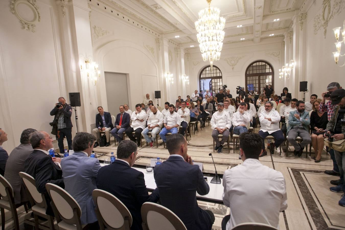 Treinta estrellas Michelín homenajean a la alta cocina española en Málaga