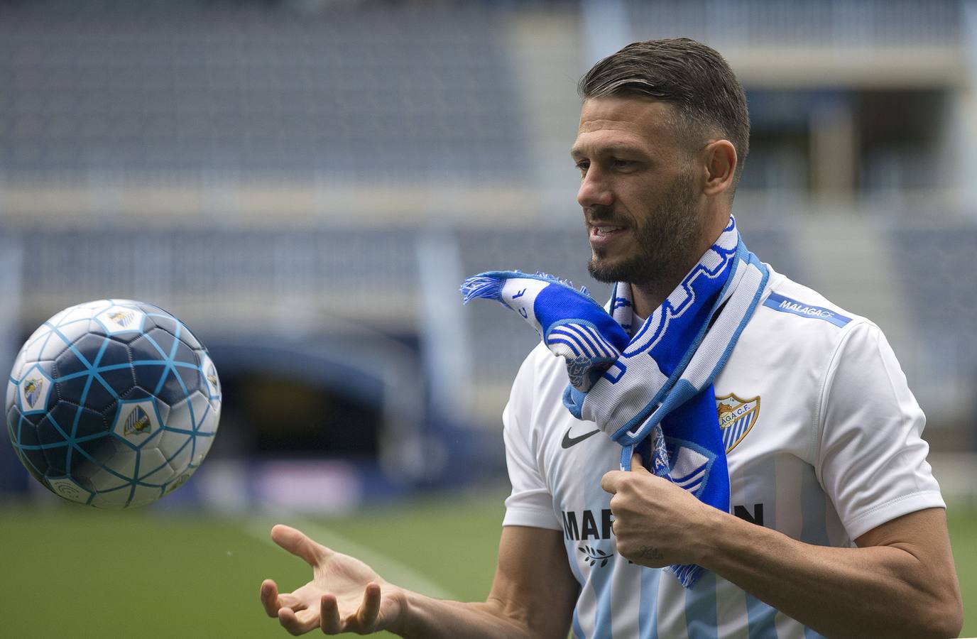 18-01-17. Presentación en su última etapa en el Málaga.