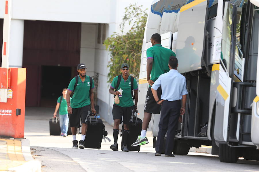 El Unicaja, rumbo a Tenerife para sentenciar la serie