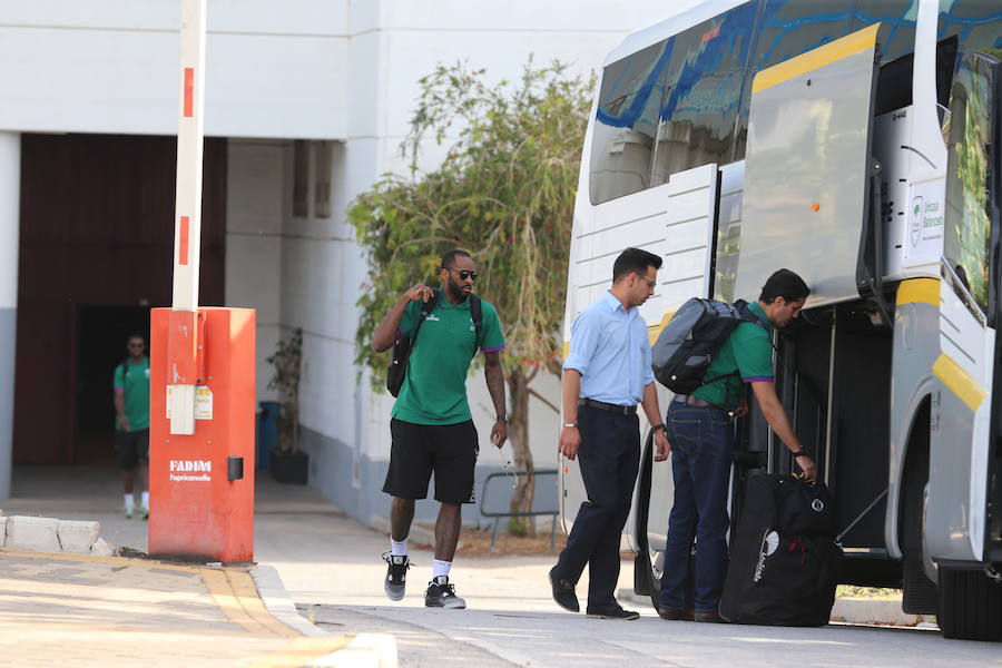 El Unicaja, rumbo a Tenerife para sentenciar la serie