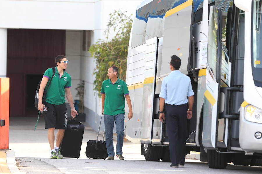 El Unicaja, rumbo a Tenerife para sentenciar la serie