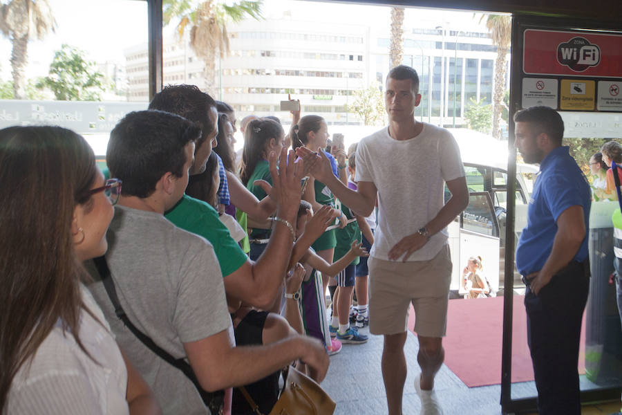 El Unicaja despide la temporada con sus aficionados