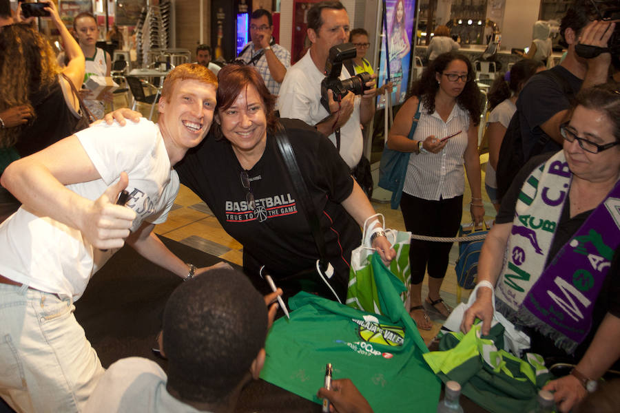 El Unicaja despide la temporada con sus aficionados