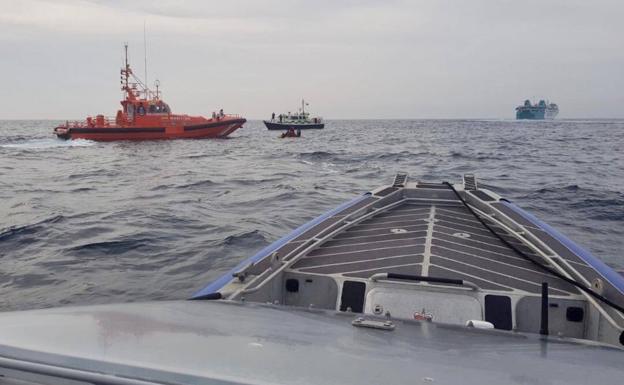 Five rescued from sea off Gibraltar