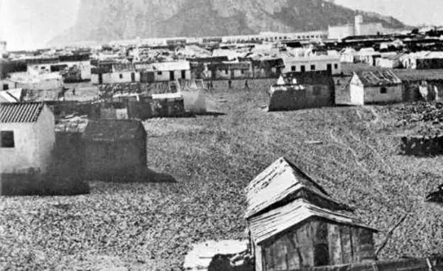 Temporary shacks built by Spanish workers in La Línea (1950s)./SUR