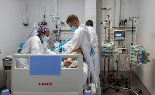 Andalucía's Covid incidence rate drops below 400 for the first time in a month