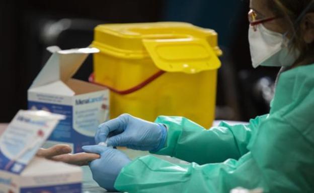 Andalucía reports fewer than 1,000 new Covid infections in a day - for the first time in three months