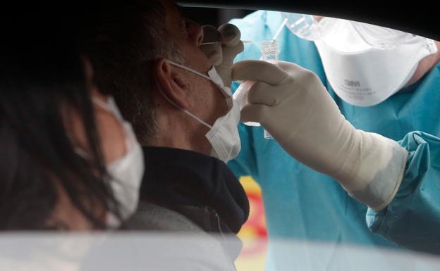 Covid incidence rate in Andalucía drops below 200 for the first time in two months