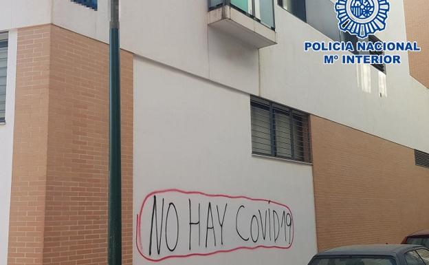 70-year-old Covid-denier arrested, accused of causing damage worth 25,000 euros