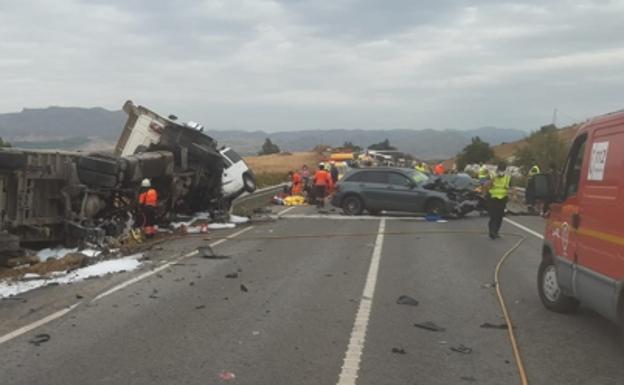 One dead and four injured, two seriously, in head-on crash in Cártama