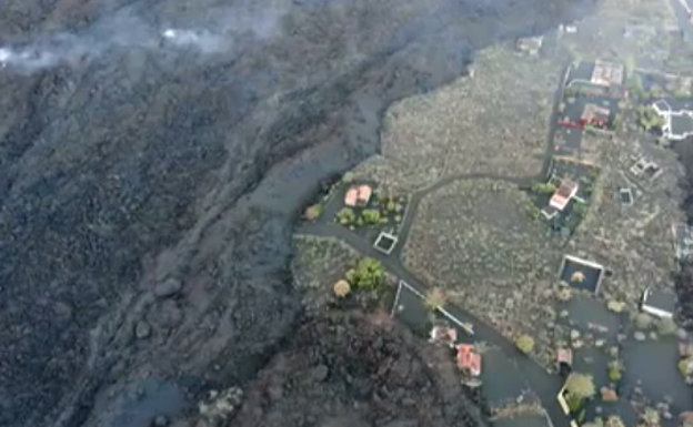 Video | Cargo drone rescue plan for dogs trapped by molten lava on La Palma